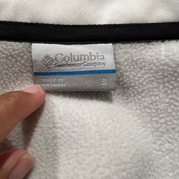 Columbia Women's Off White Omnishield Zip Up Jacket Size Small - Picture 9 of 10